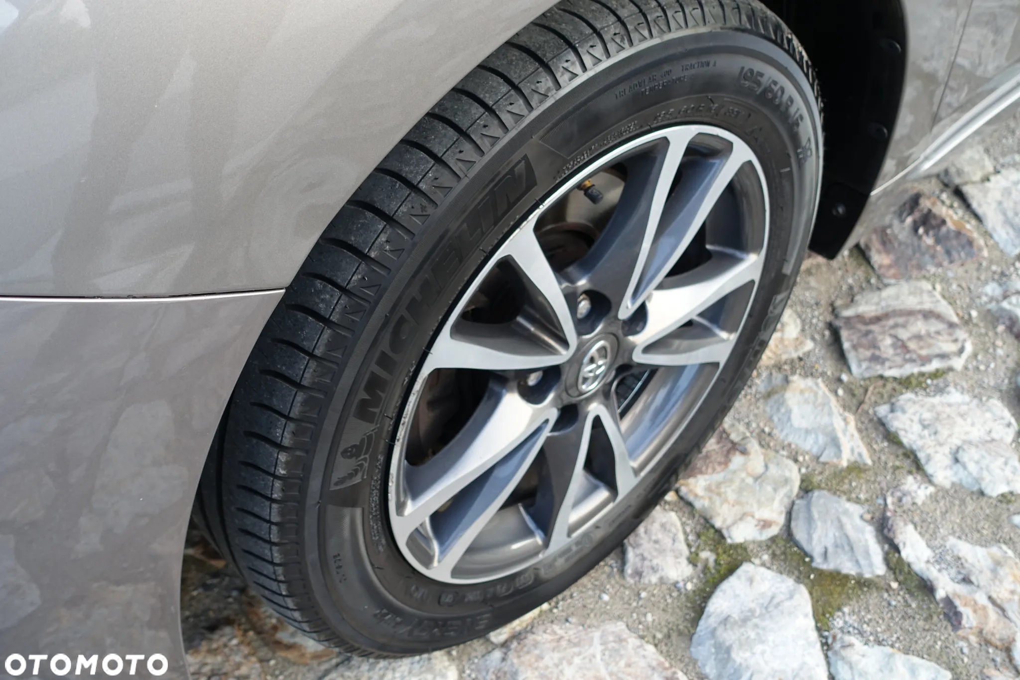 Toyota Verso 1.6 D-4D Premium - 14