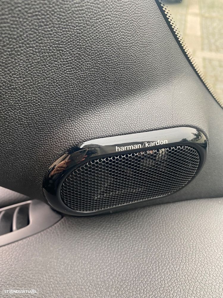 MINI Cabrio Cooper Premium Plus Essential Auto - 44