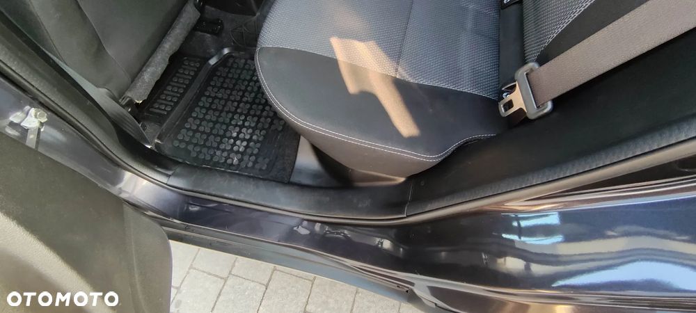 Suzuki SX4 1.6 Comfort Plus - 18