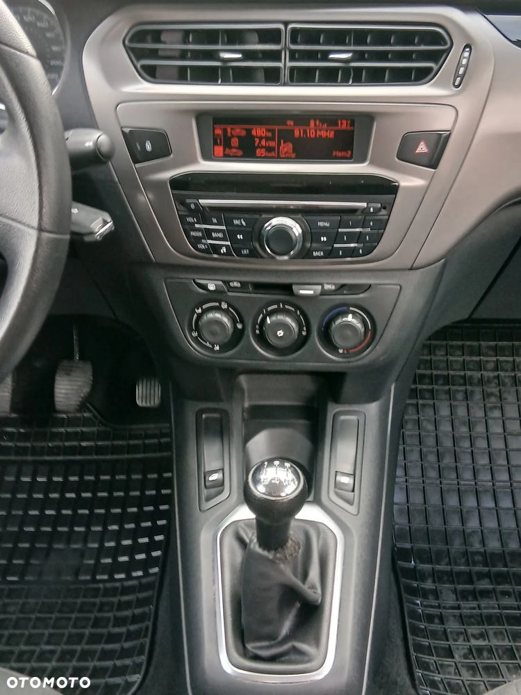 Peugeot 301 - 13