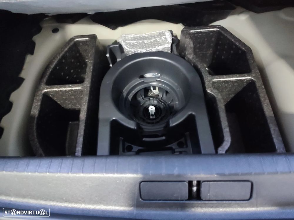 Peugeot 208 1.2 PureTech Active Pack - 27