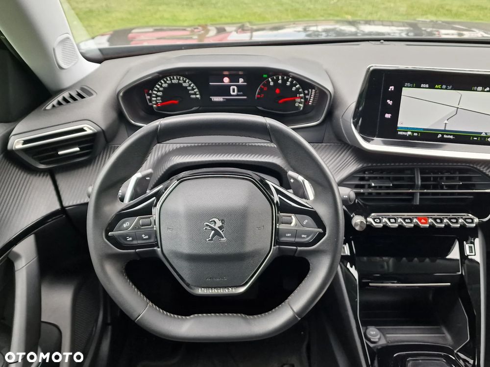 Peugeot 2008 1.5 BlueHDi Allure S&S EAT8 - 24