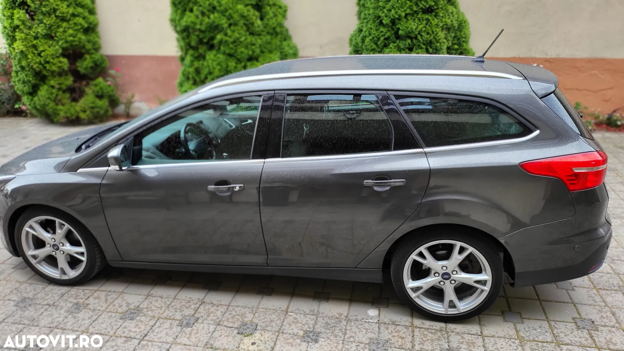 Ford Focus 2.0 TDCi DPF Aut. Titanium - 4