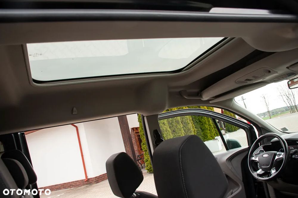 Ford Tourneo Connect Grand - 26