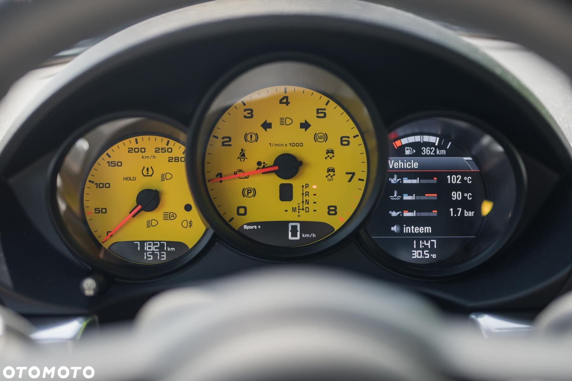 Porsche 718 Cayman - 26