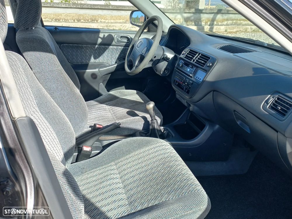 Honda Civic 1.4i S - 11