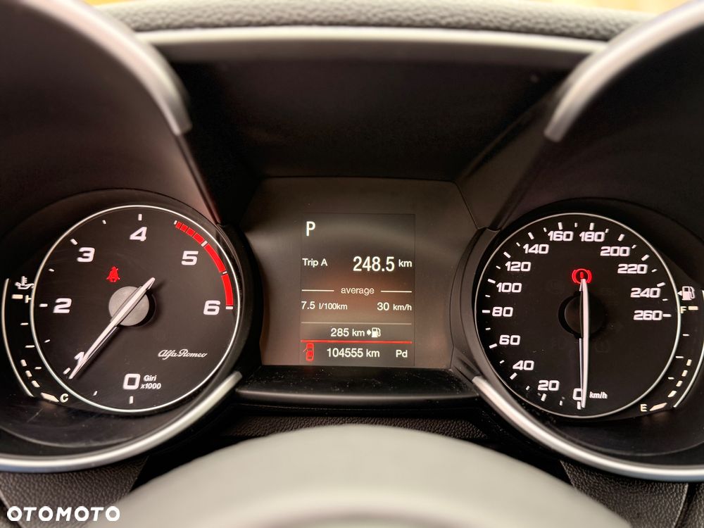Alfa Romeo Giulia - 31