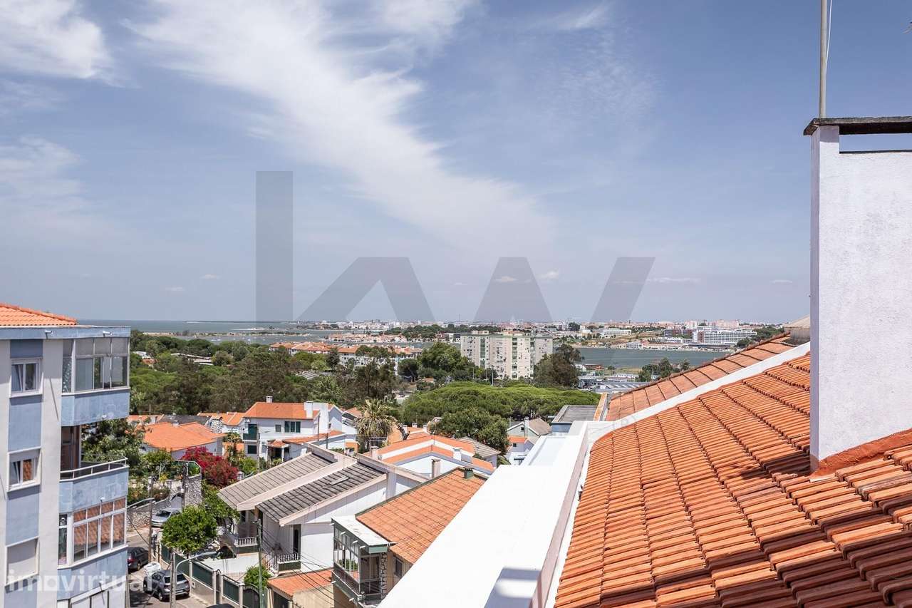 T2 com Vista Baía na Amora - Grande imagem: 2/31