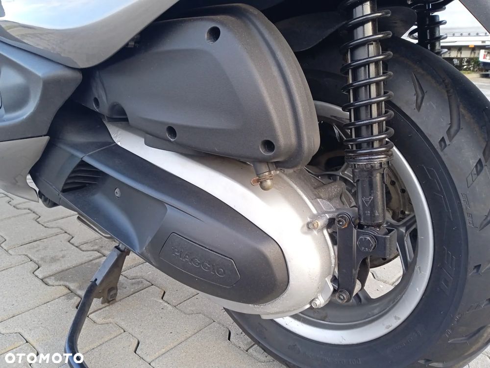 Piaggio X10 - 18