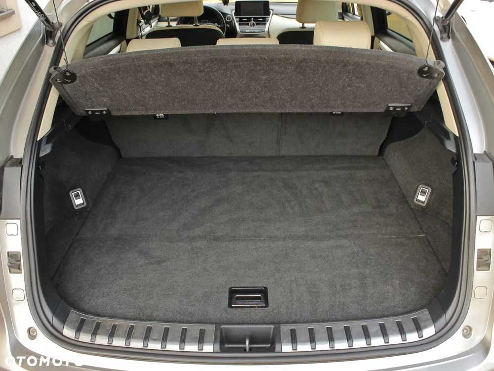 Lexus NX 300h Elite 2WD - 27