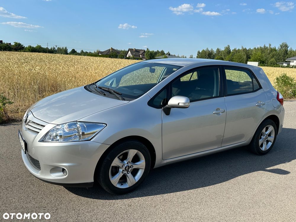Toyota Auris 1.33 VVT-i Active - 4