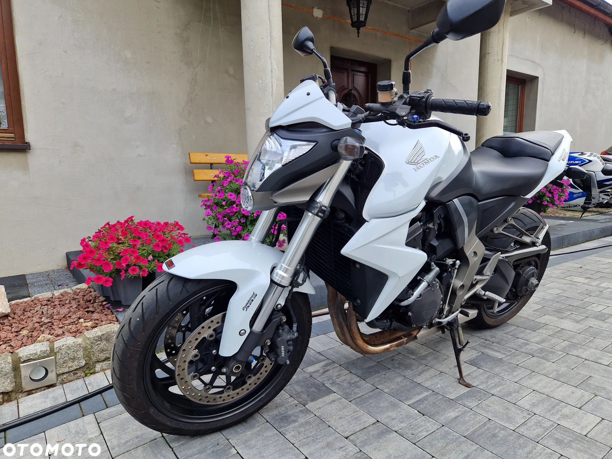 Honda CB - 10