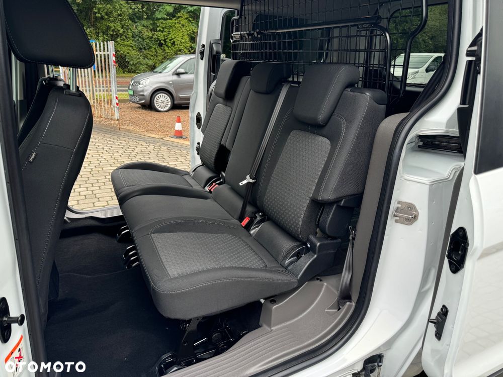 Ford Transit Connect - 11