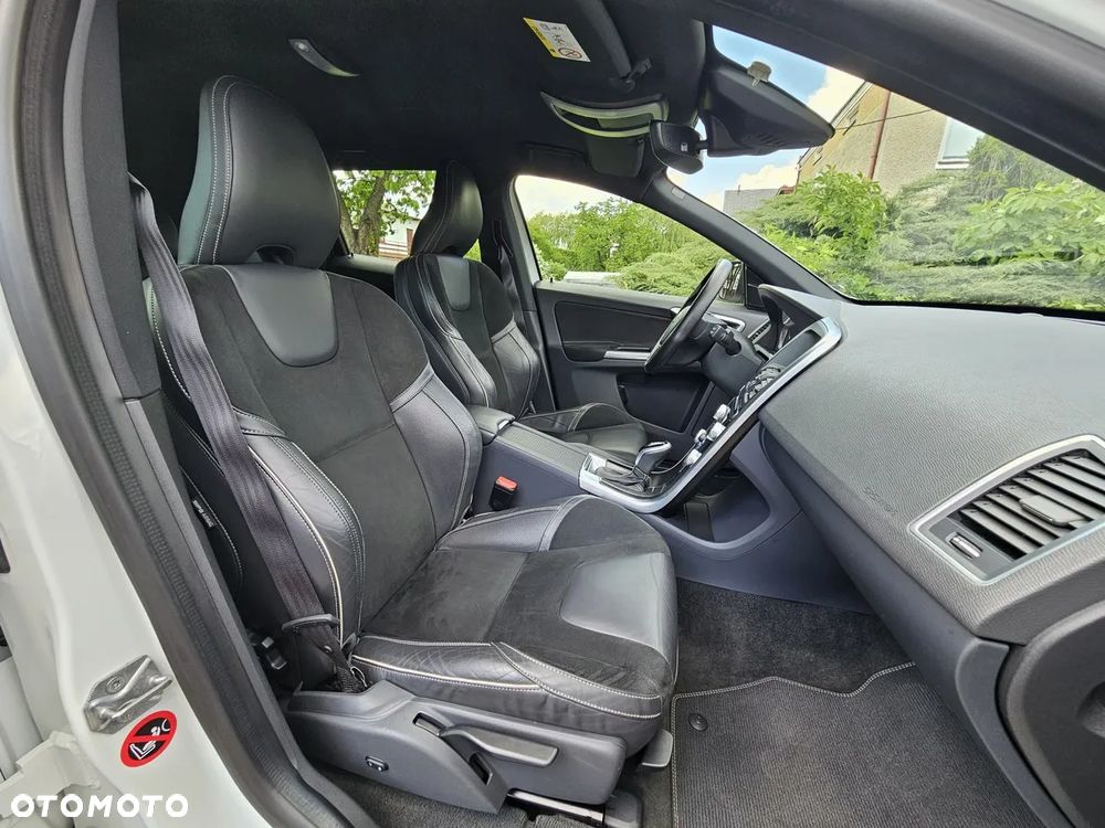 Volvo XC 60 D3 Drive-E R-Design Momentum - 13