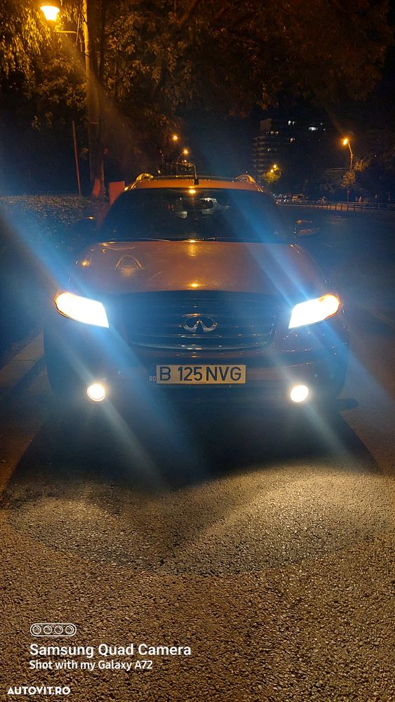 Infiniti FX 35 - 3