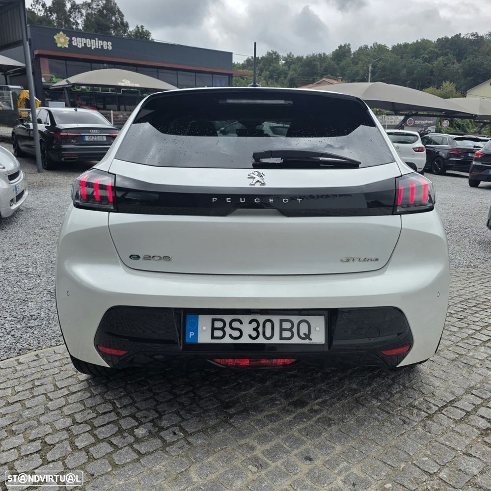 Peugeot e-208 50 kWh GT Line - 11