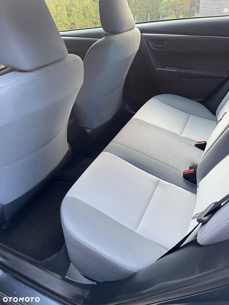 Toyota Corolla - 19