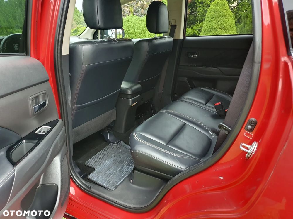 Mitsubishi Outlander PHEV Instyle NAVI + - 20