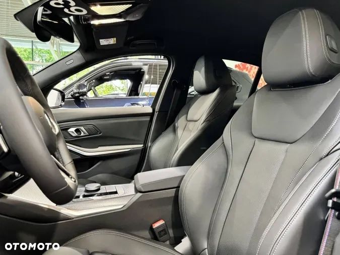 BMW Seria 3 330i xDrive M Sport - 5