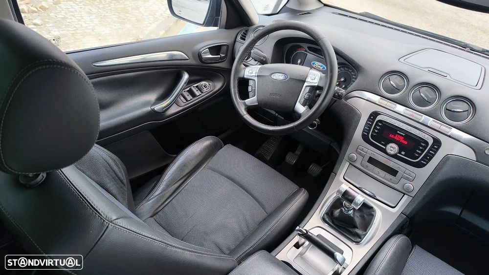 Ford S-Max 1.8 TDCi Titanium 7L - 47