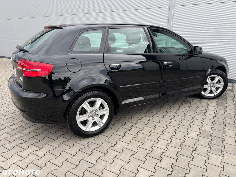 Audi A3 Sportback 1.4 TFSI Ambiente - 11