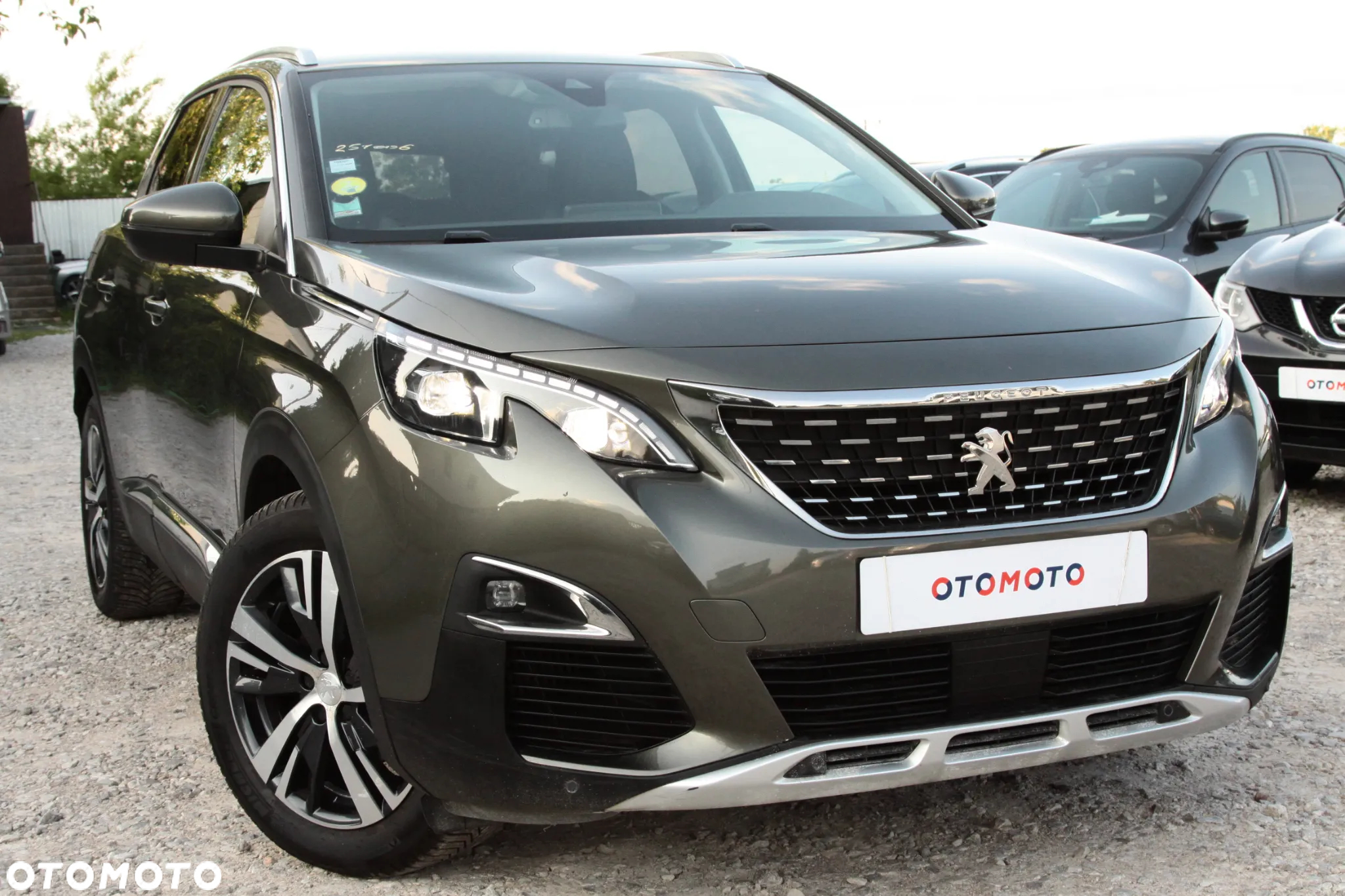Peugeot 3008 1.6 BlueHDi Allure S&S - 2