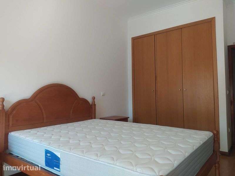 Apartamento T2 com garagem Rua do Brasil - Grande imagem: 5/12