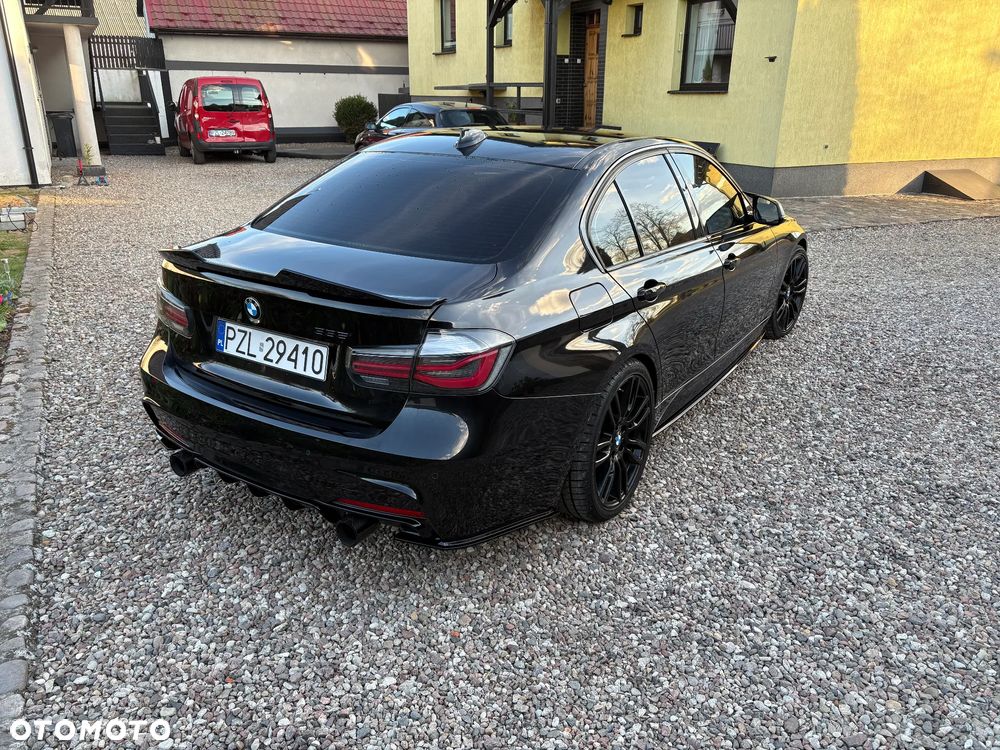 BMW Seria 3 335i Sport-Aut Luxury Line - 24