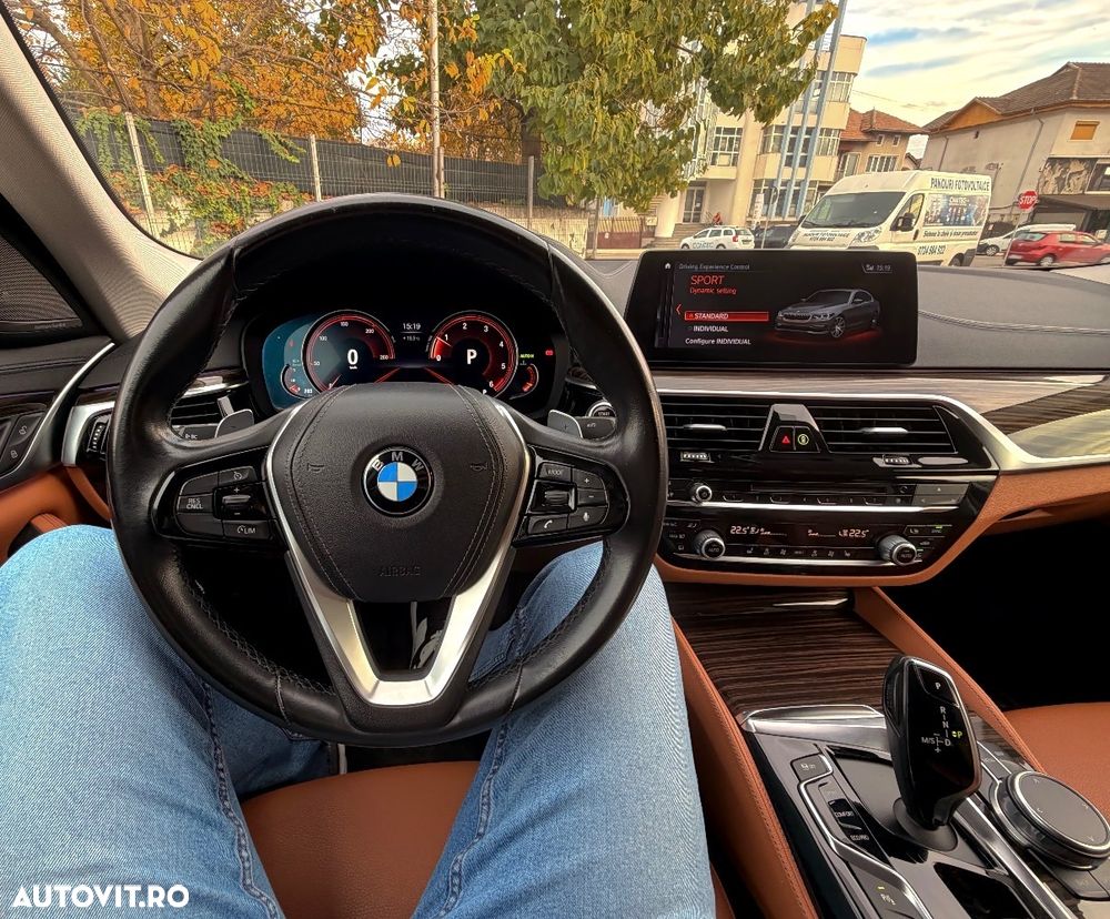 BMW Seria 5 520d xDrive AT - 9