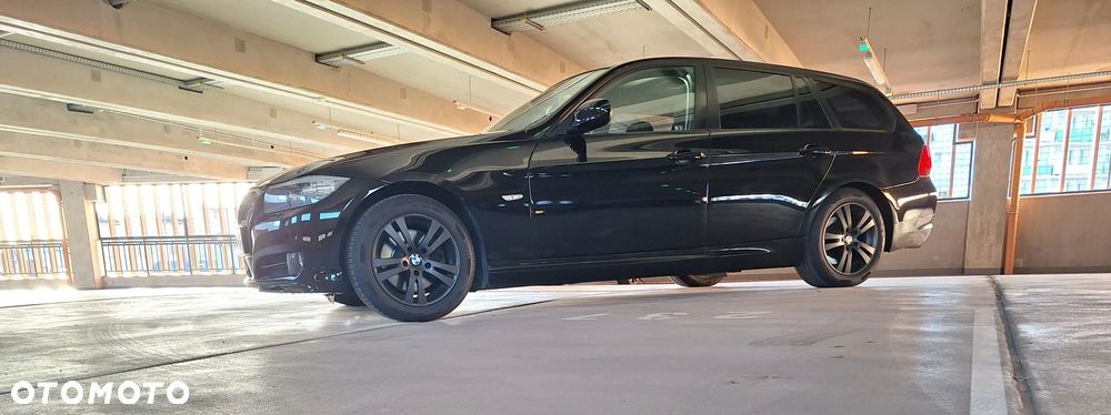 BMW Seria 3 318d DPF Edition Sport - 9