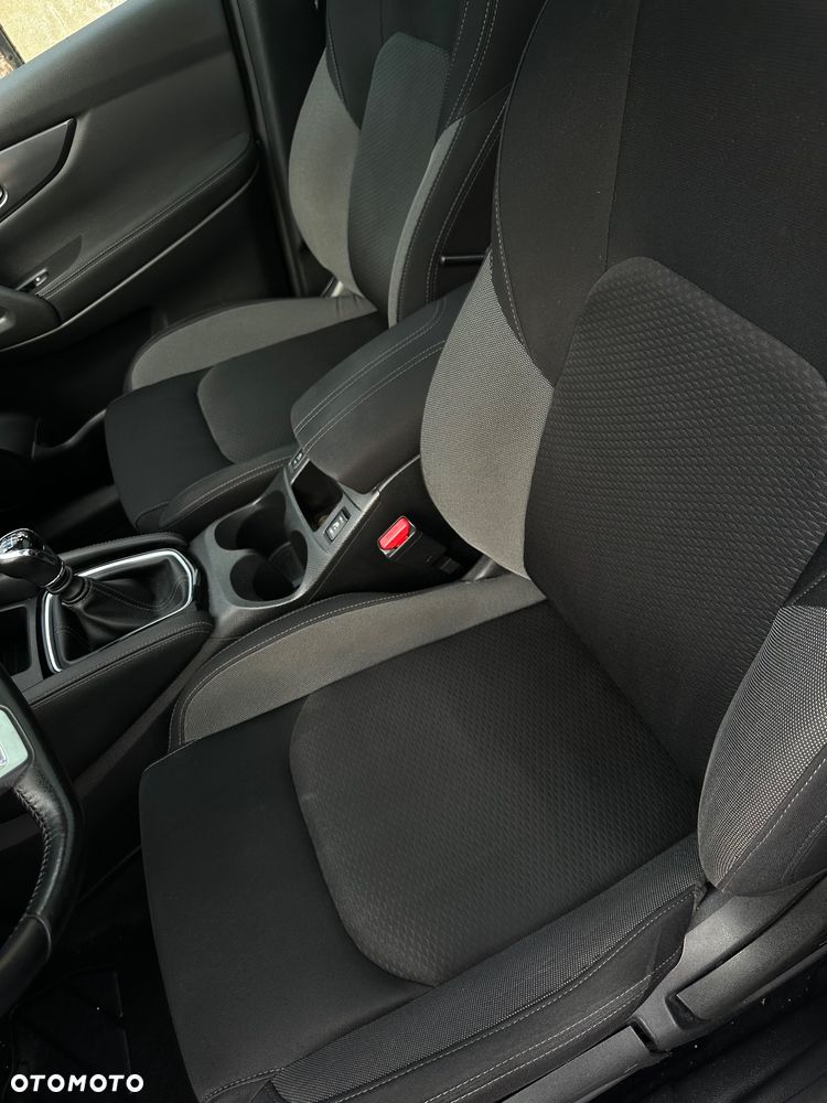 Nissan Qashqai 1.6 DIG-T N-Connecta - 18