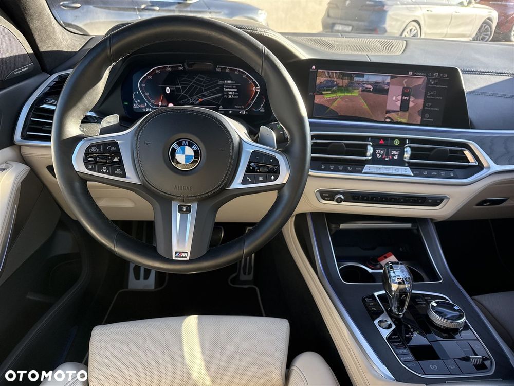 BMW X7 - 7