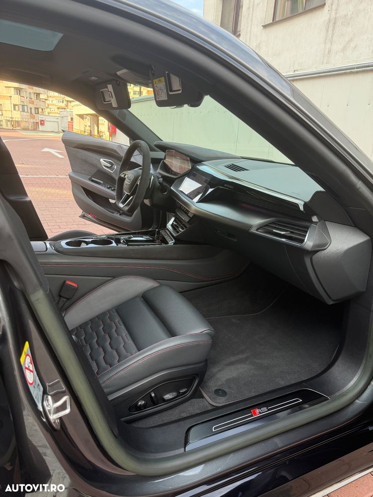 Audi e-tron GT RS quattro - 14