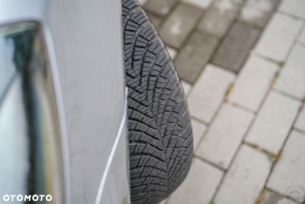 Honda Stream 2.0i ES - 22