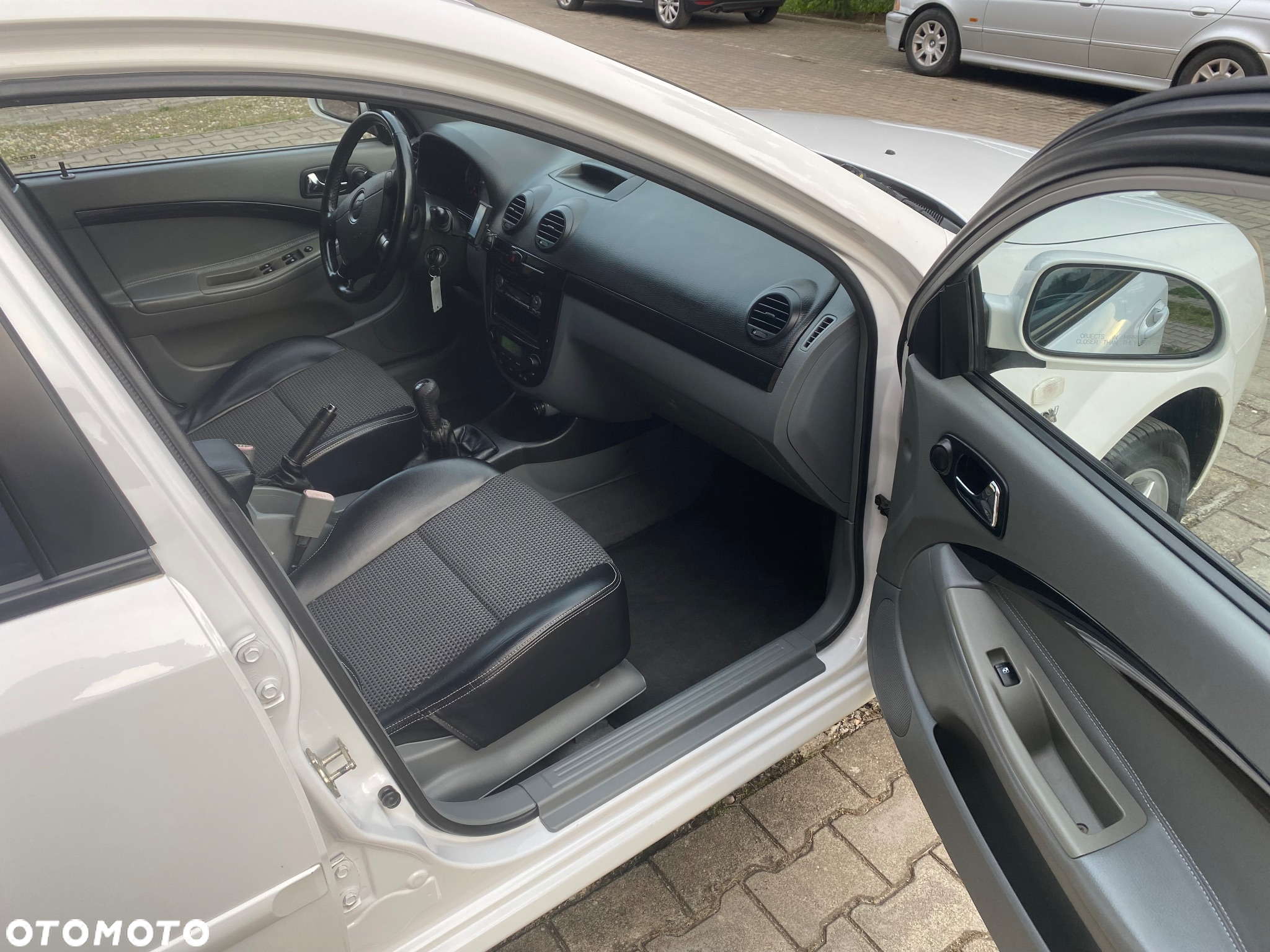 Chevrolet Nubira 2.0 Kombi D CDX - 10