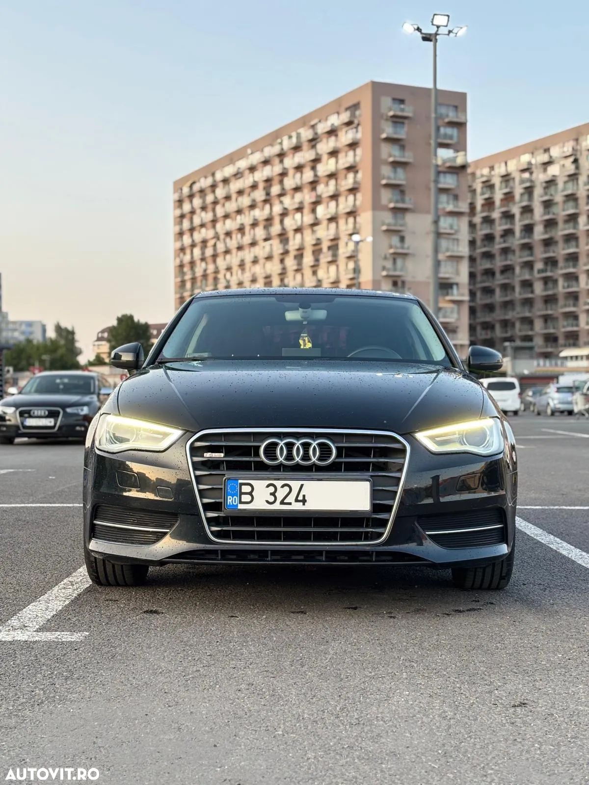 Audi A3 Sportback 1.6 TDI clean Stronic Attraction - 1