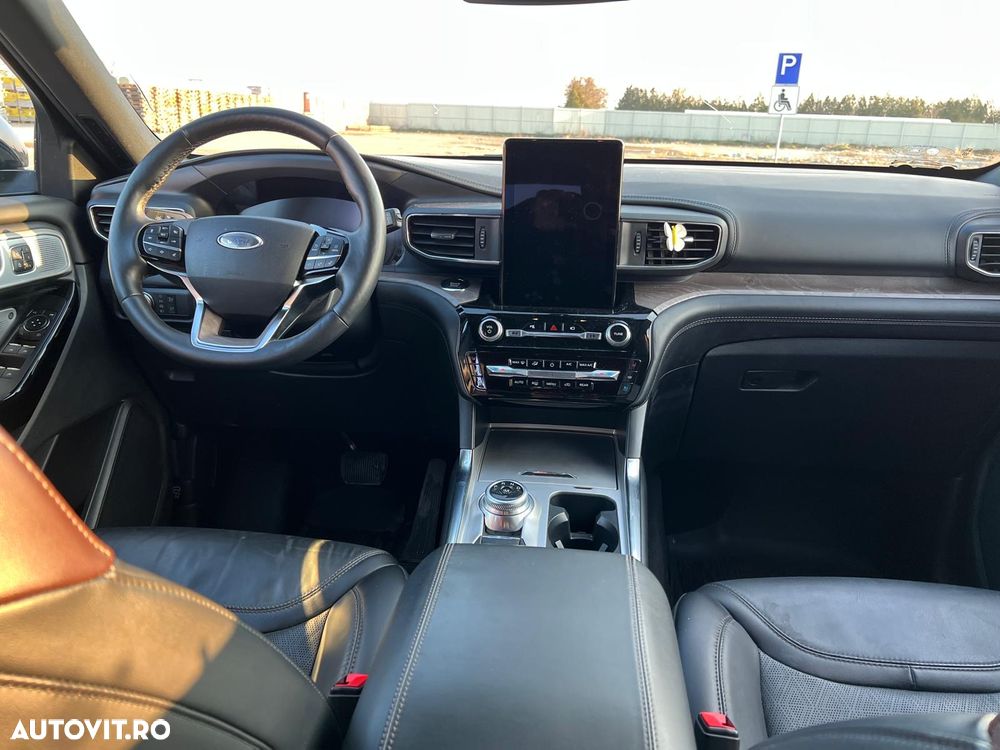 Ford Explorer 3.0 PHEV Platinum - 13