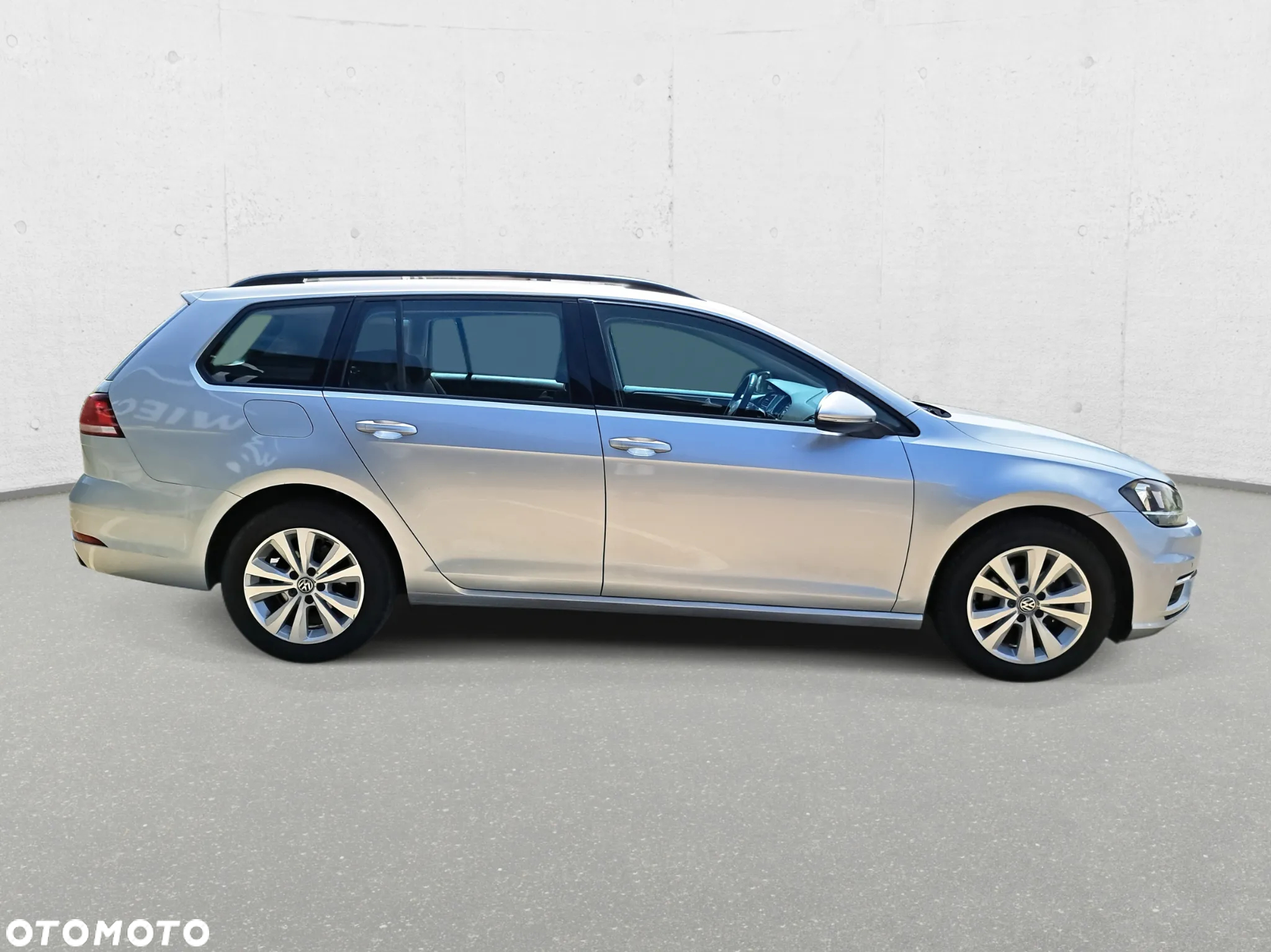 Volkswagen Golf VII 1.6 TDI BMT Comfortline - 4