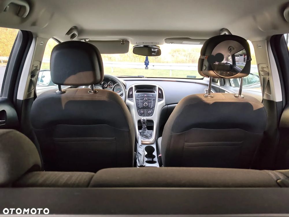 Opel Astra 2012 photo 5