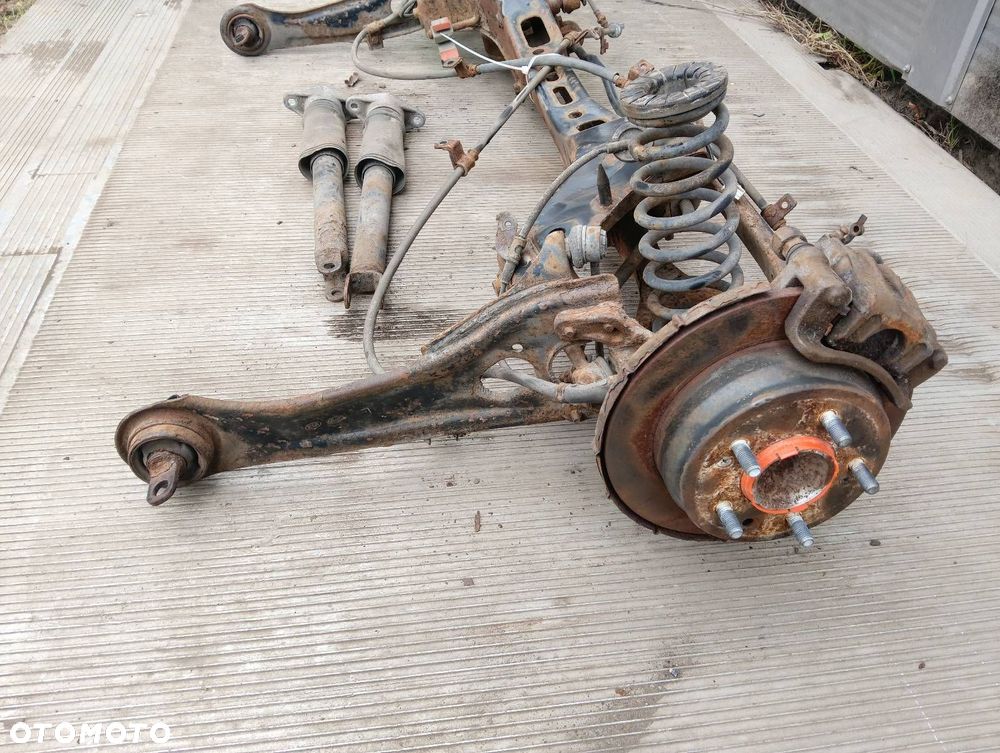 KOMPLETNE ZAWIESZENIE BELKA SANKI TYŁ HYUNDAI I30 I KOMBI - 5