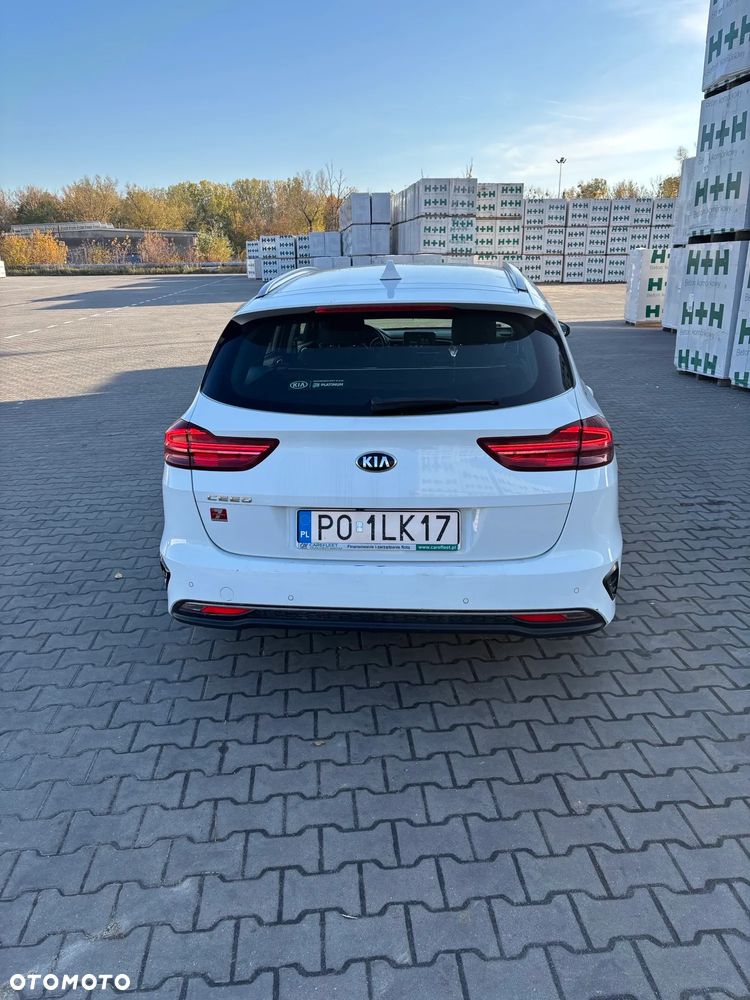 Kia Ceed 1.6 CRDi SCR M - 4
