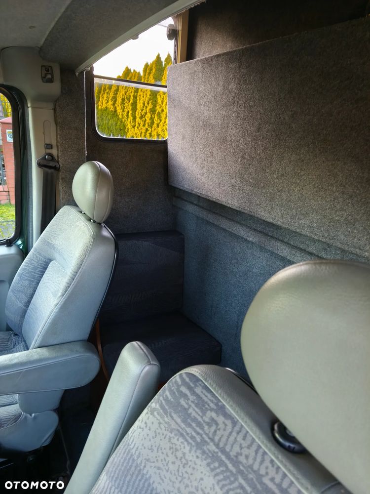 Renault Master Koniowóz 2.5dci Klima Automat - 24