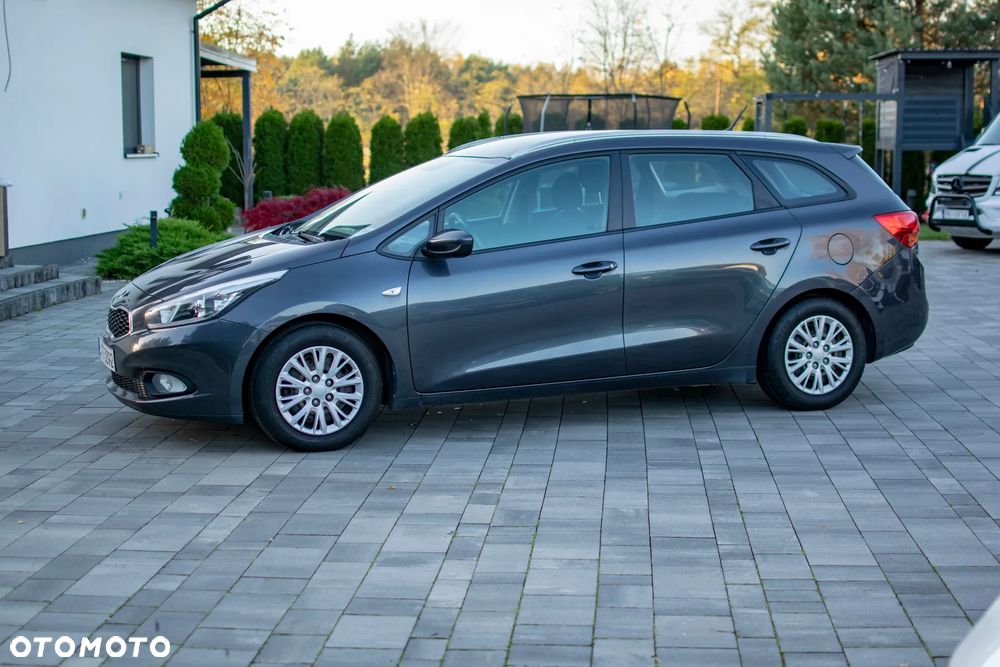 Kia Ceed - 25