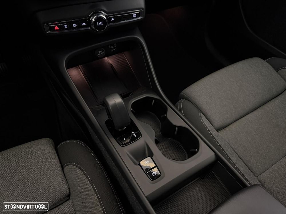 Volvo XC 40 1.5 T4 PHEV Core - 16