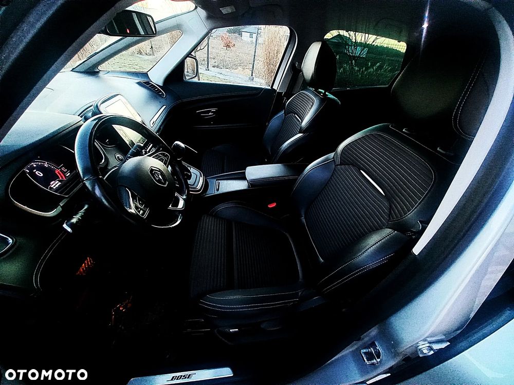 Renault Scenic TCe 140 GPF EDC BOSE EDITION - 13