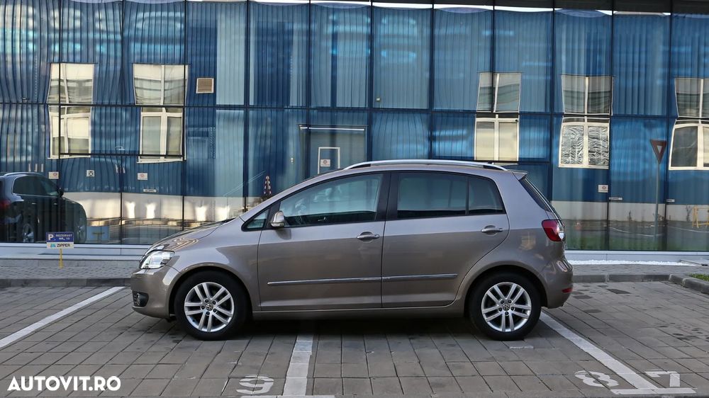 Volkswagen Golf 2.0 TDI Trendline DSG - 5