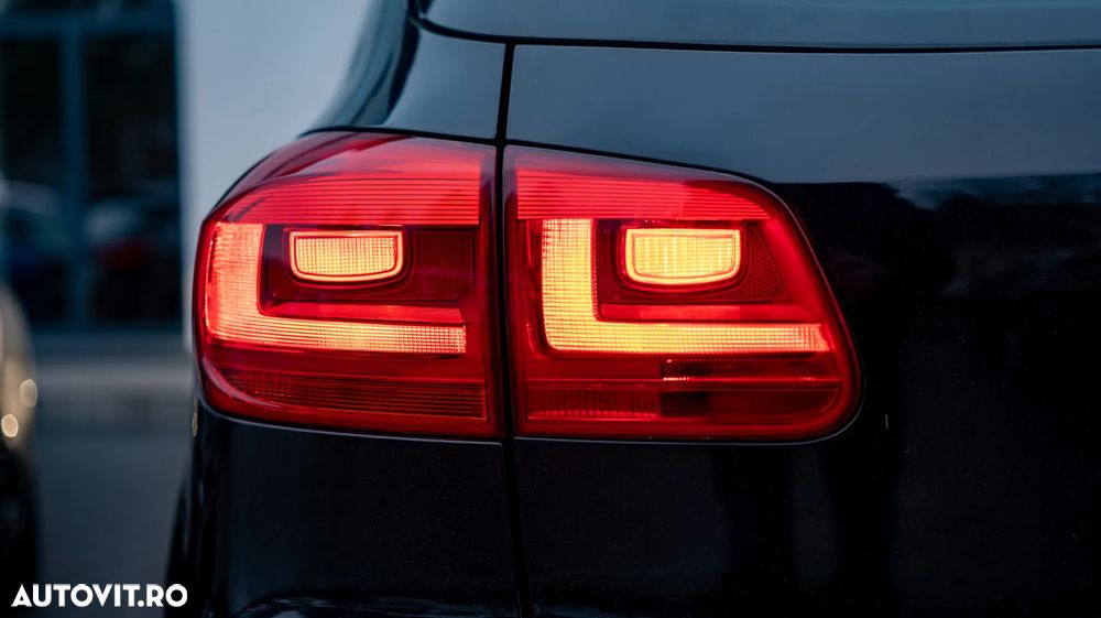 Volkswagen Tiguan 2.0 TDI DPF 4Motion BlueMotion Technology DSG Sport & Style - 18