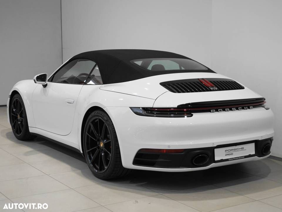 Porsche 911 Carrera Cabriolet PDK - 3