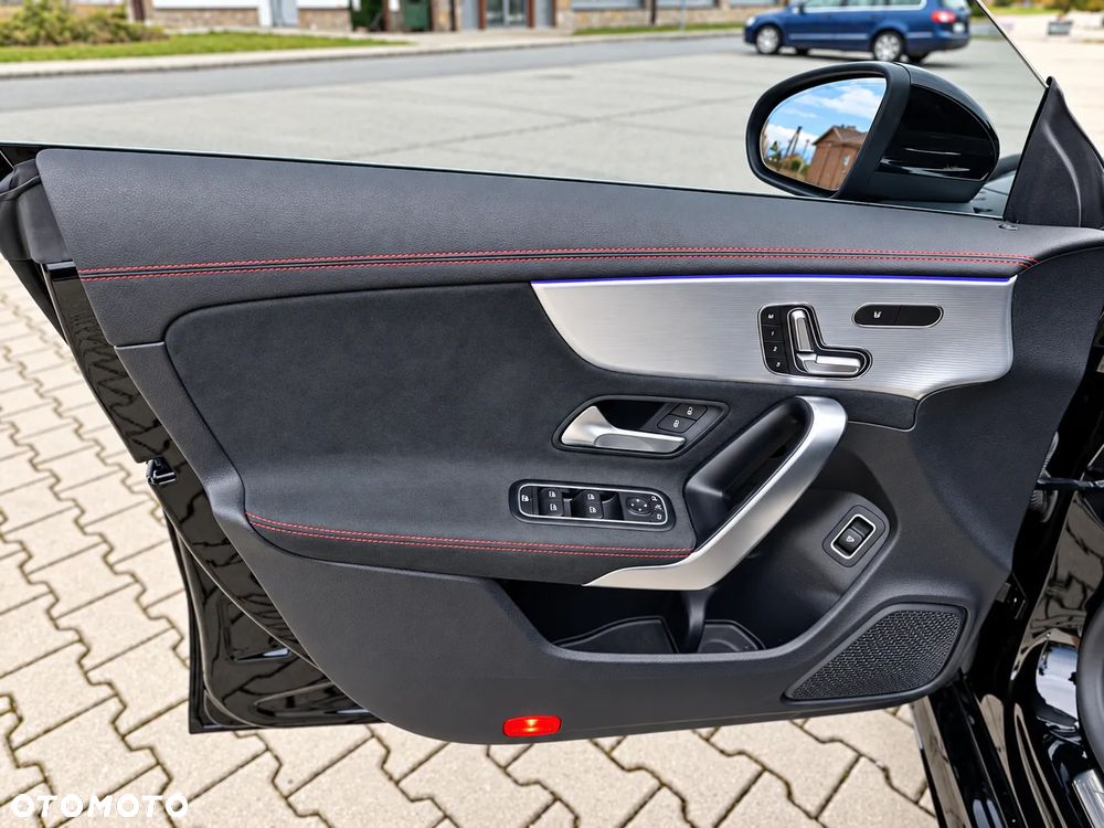 Mercedes-Benz CLA 250 4Matic 7G-DCT AMG Line - 19