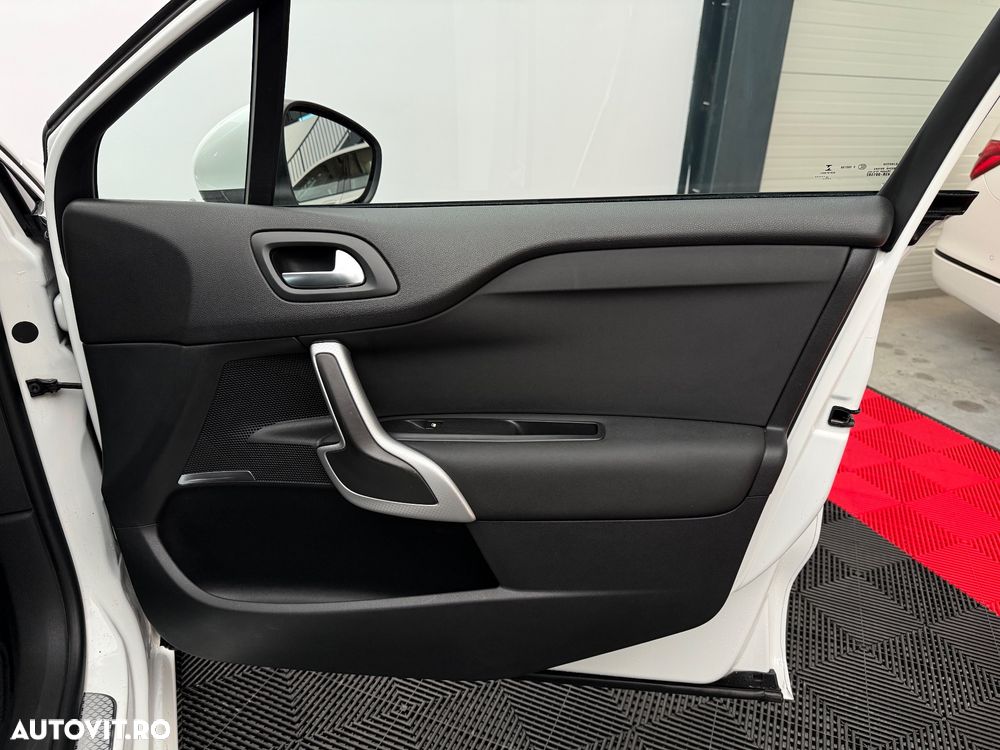 Citroën DS4 PureTech 130 Stop&Start SoChic - 25